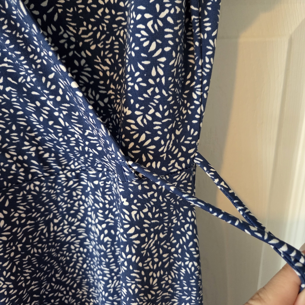 Kaileigh Navy Floral Mini Dress‎ - Picture 3 of 4